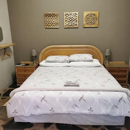 Macnut Bed And Breakfast Mbombela Номер фото