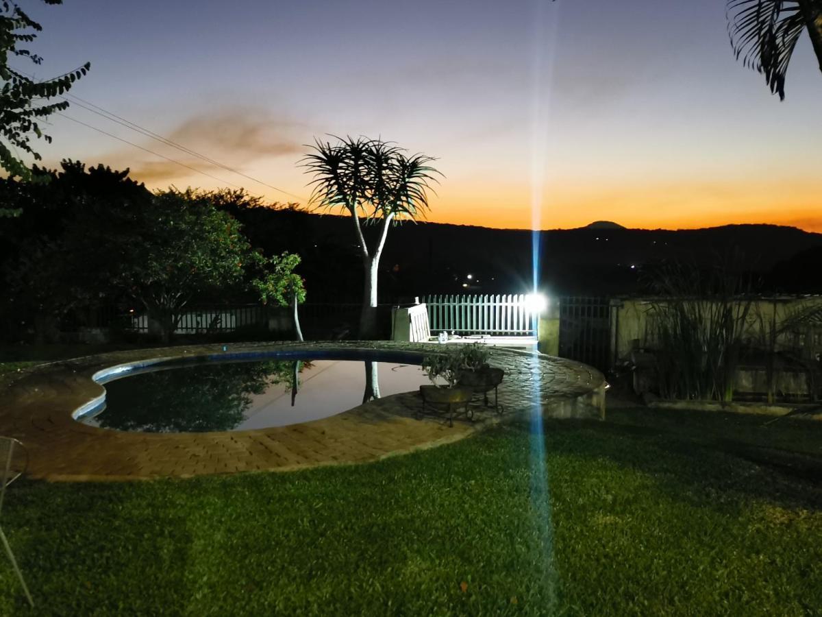 Macnut Bed And Breakfast Mbombela Екстер'єр фото