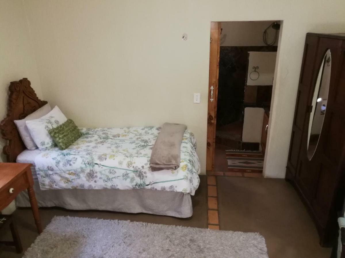 Macnut Bed And Breakfast Mbombela Екстер'єр фото